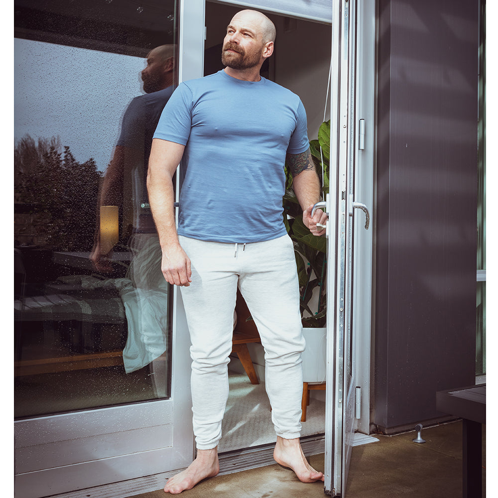 How to Get Fuzzballs Off of Sweatpants Quick Without a Roller