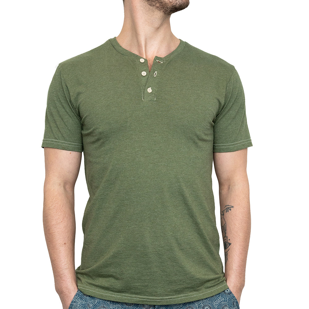 THE "SLUGGER" Short Sleeve Henley Tee in Army Green Heather (SIZE M)