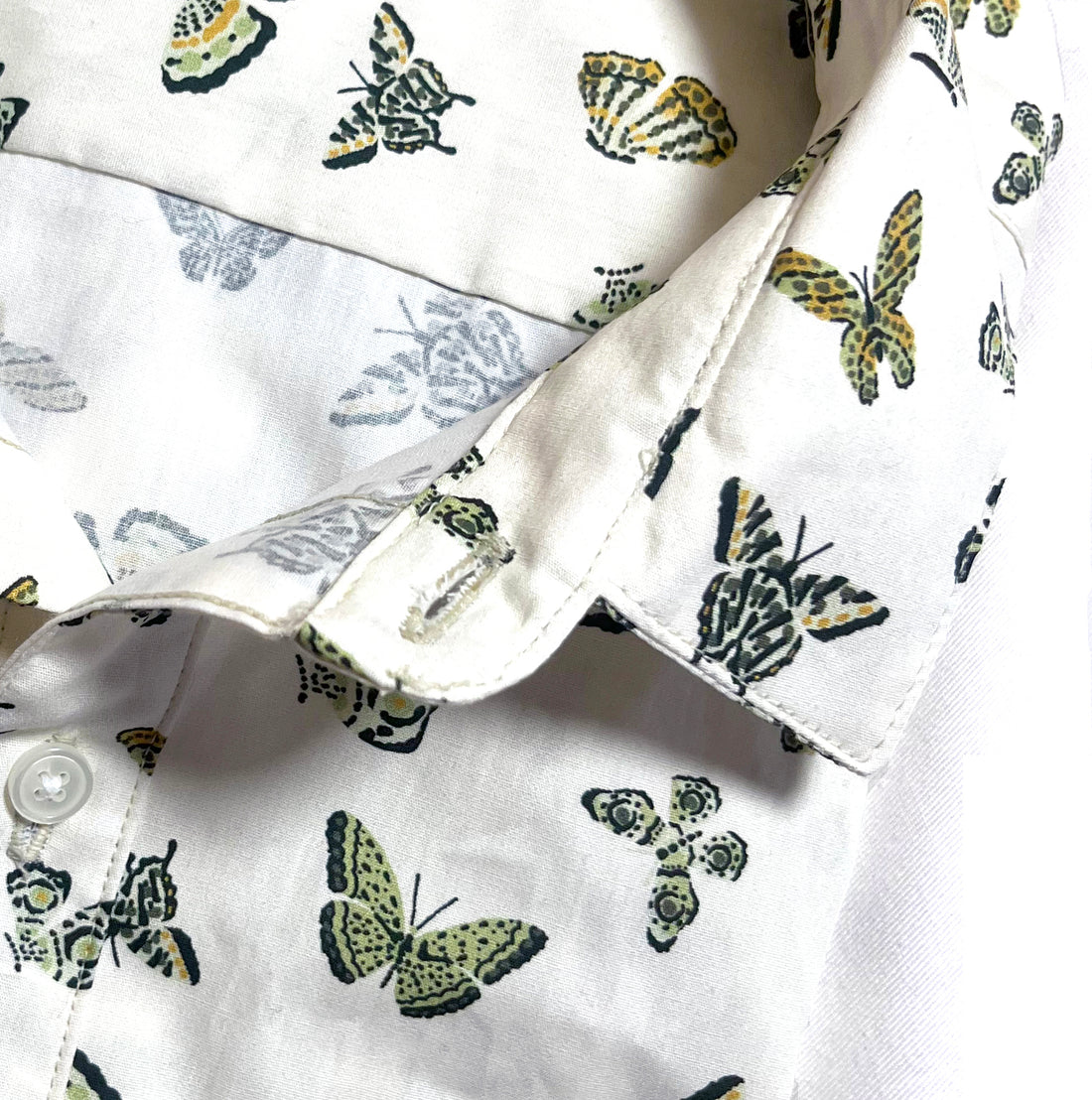 ELLIS Short Sleeve Shirt in Natural with Green Butterfly Print